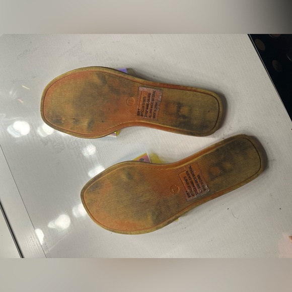 Bakers flat iridescent sandals with rhinestones size 7 - Picture 4 of 5